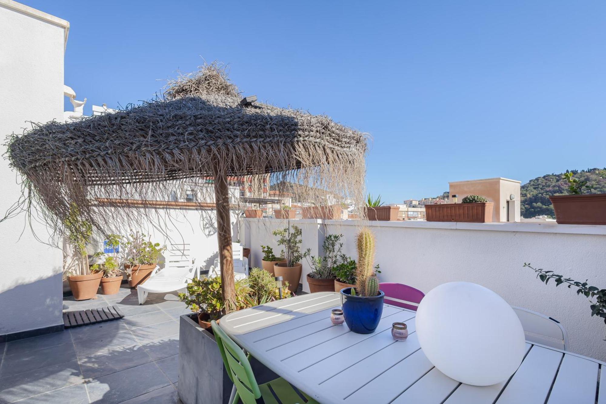 Historic Centre + Rooftop + Parking Málaga Kültér fotó